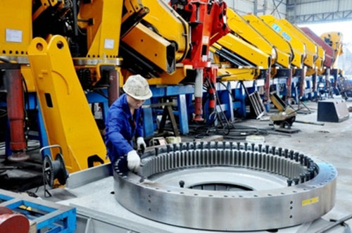 裝備制造業(yè)步入政策紅利期，為中國(guó)制造再添亮麗名片